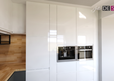 Projekt kuchni w domu pokazowym dla dewelopera w Żorach – JoLie Design